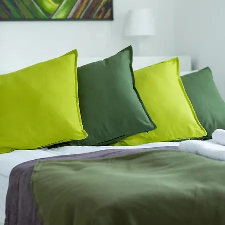 Metro Mlynow Wola Dlugosza By Renters דירה