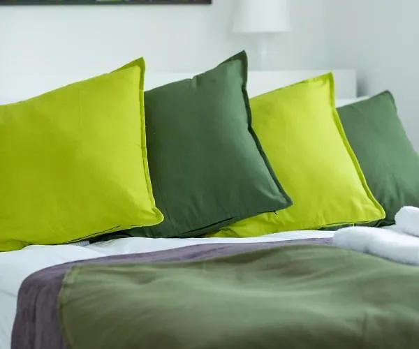 Metro Mlynow Wola Dlugosza By Renters Apartman